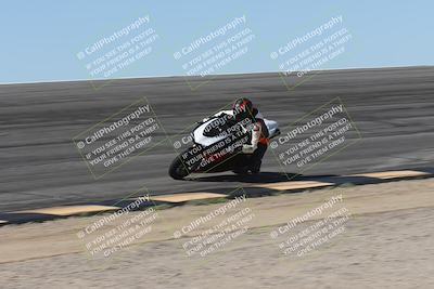 media/Oct-13-2025-Moto Forza (Mon) [[a66d839500]]/3-B Group/Session 2 (Bowl)/